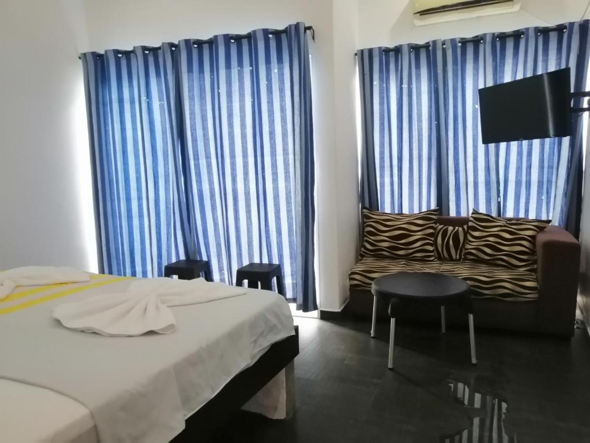 נגומבו Le Petit Hotel & Restaurant מראה חיצוני תמונה