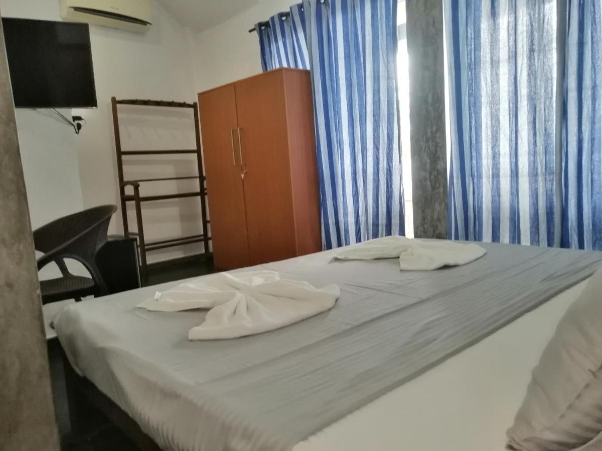 נגומבו Le Petit Hotel & Restaurant מראה חיצוני תמונה