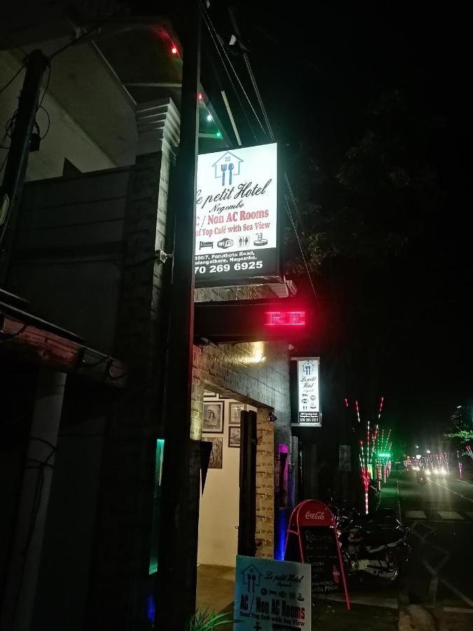 נגומבו Le Petit Hotel & Restaurant מראה חיצוני תמונה