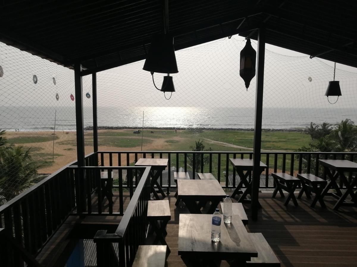 נגומבו Le Petit Hotel & Restaurant מראה חיצוני תמונה