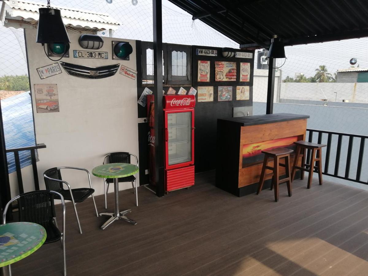 נגומבו Le Petit Hotel & Restaurant מראה חיצוני תמונה