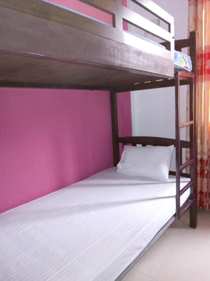 נגומבו Le Petit Hotel & Restaurant מראה חיצוני תמונה